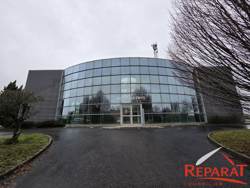 Local commercial - 2 150 m²