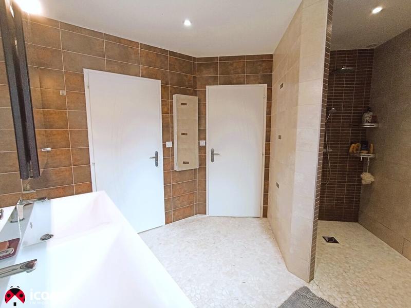 Maison - 148 m² - 7 pièces