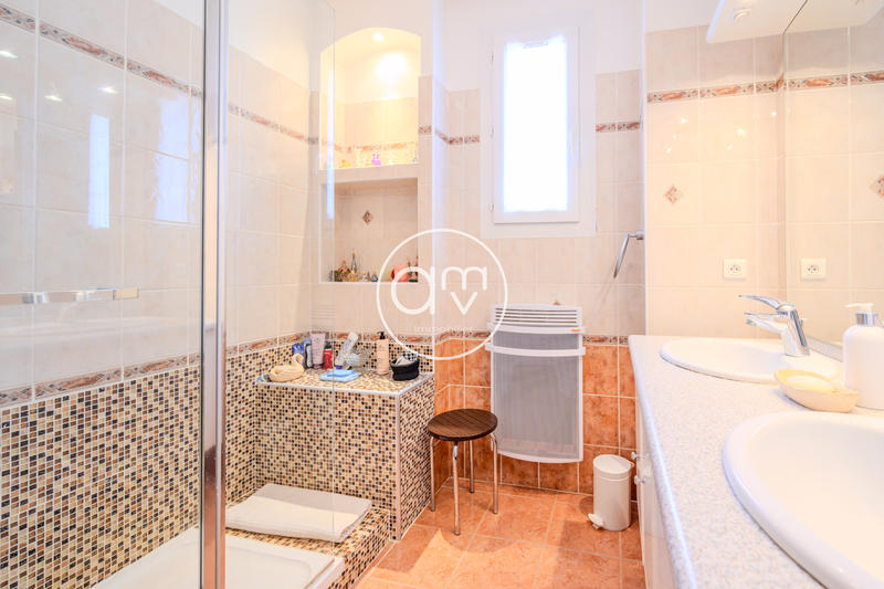 Maison - 148 m² - 6 pièces