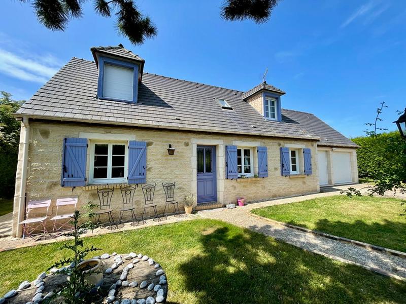 Maison - 230 m² - 7 pièces