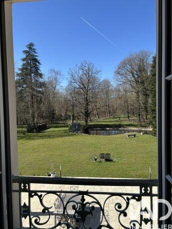 Maison - 455 m² - 10 pièces