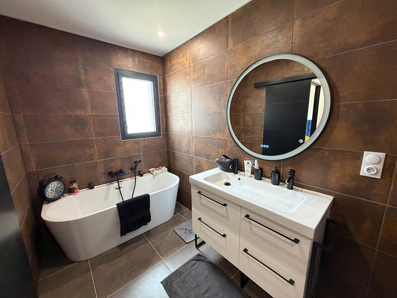 Maison - 108 m² - 4 pièces