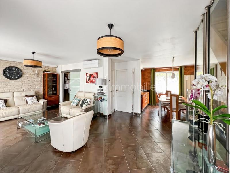 Maison traditionnelle - 124 m² - 6 pièces