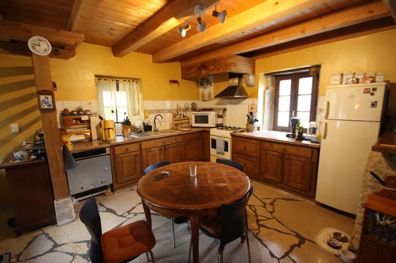 Maison - 166 m² - 7 pièces
