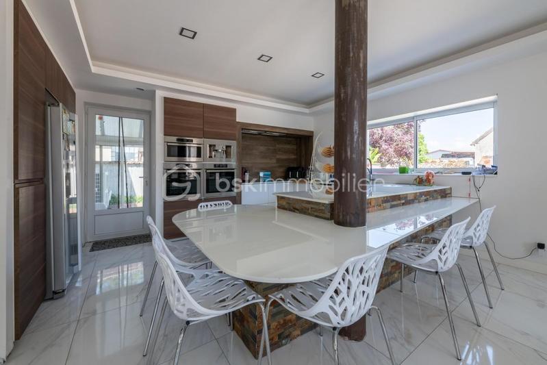 Maison de maîtres - 364 m² - 8 pièces