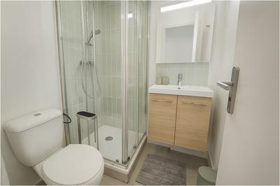 Studio - 15 m² - 1 pièce