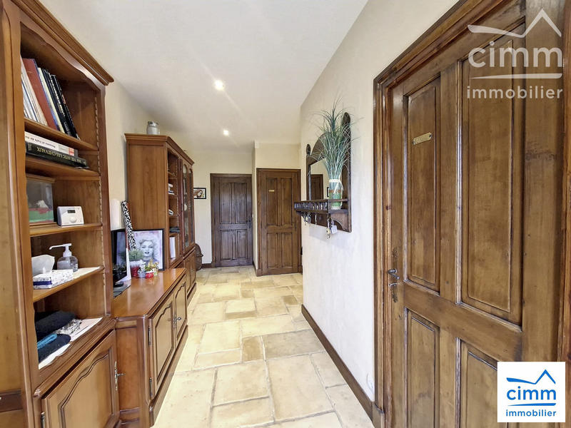 Maison ancienne - 290 m² - 8 pièces