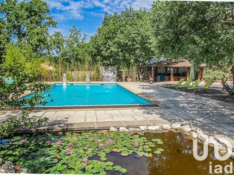 Maison - 400 m² - 14 pièces