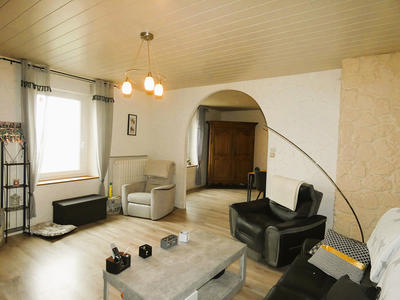 Maison - 203 m² - 7 pièces