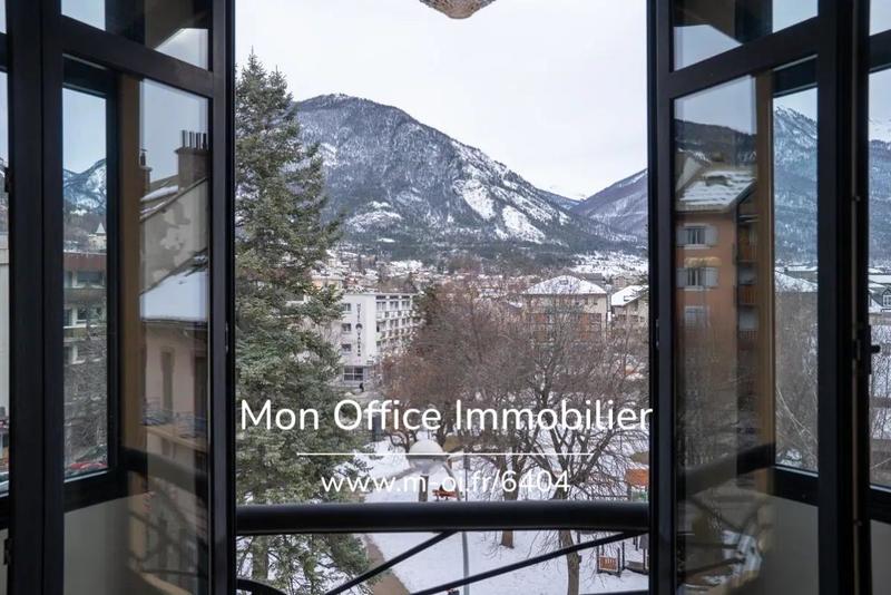 Appartement - 138 m² - 5 pièces