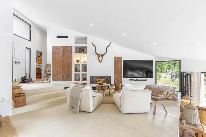 Villa - 260 m² - 6 pièces