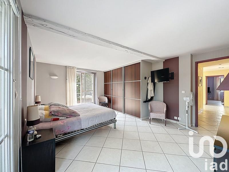 Maison - 232 m² - 7 pièces