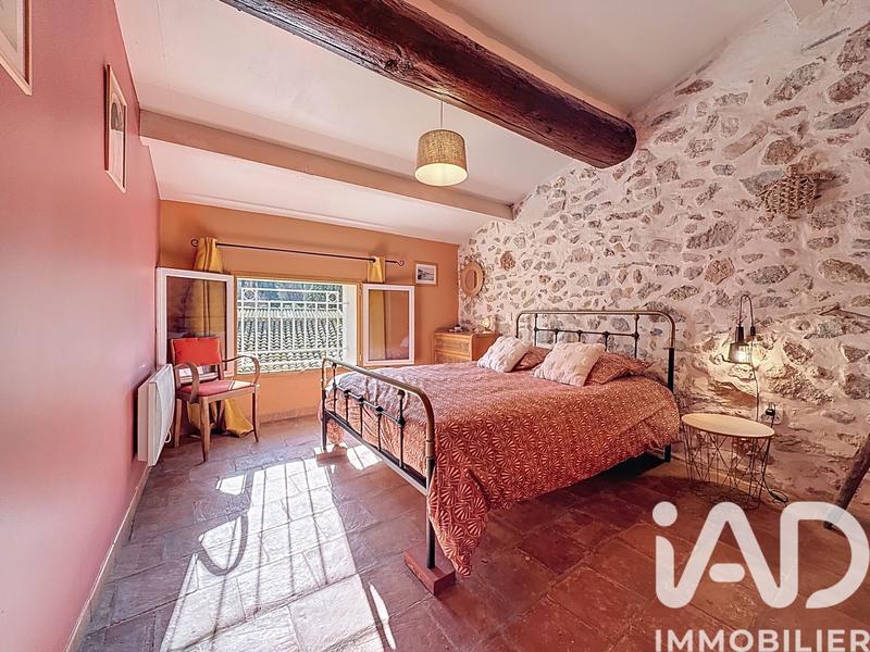 Maison - 225 m² - 9 pièces