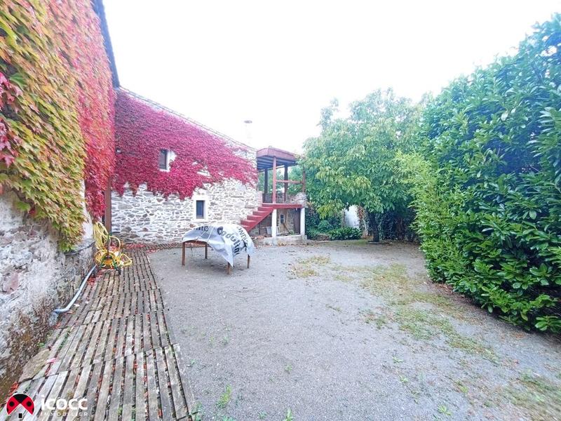 Maison - 300 m² - 9 pièces