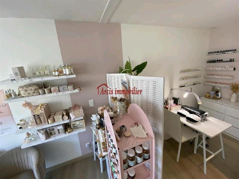 Local commercial - 55 m² - 4 pièces