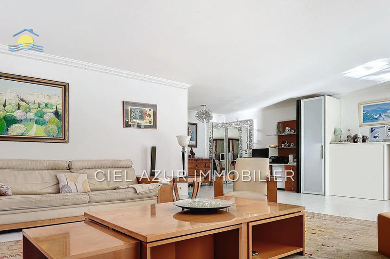 Appartement - 150 m² - 5 pièces