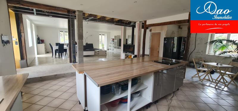 Maison - 200 m² - 5 pièces