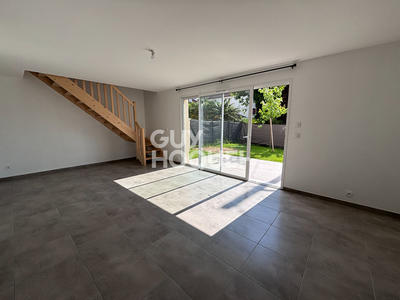 Maison - 84 m² - 4 pièces