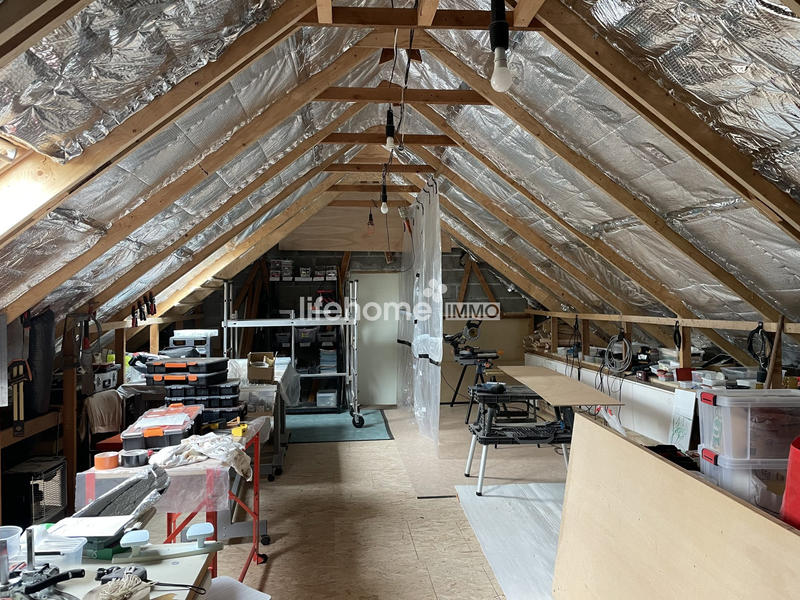 Maison - 180 m² - 8 pièces