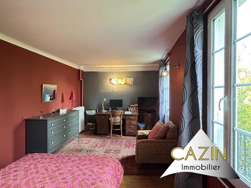 Maison - 201 m² - 8 pièces