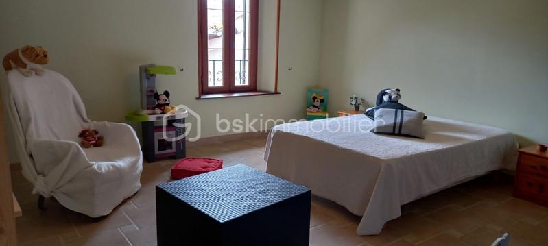 Maison - 150 m² - 4 pièces