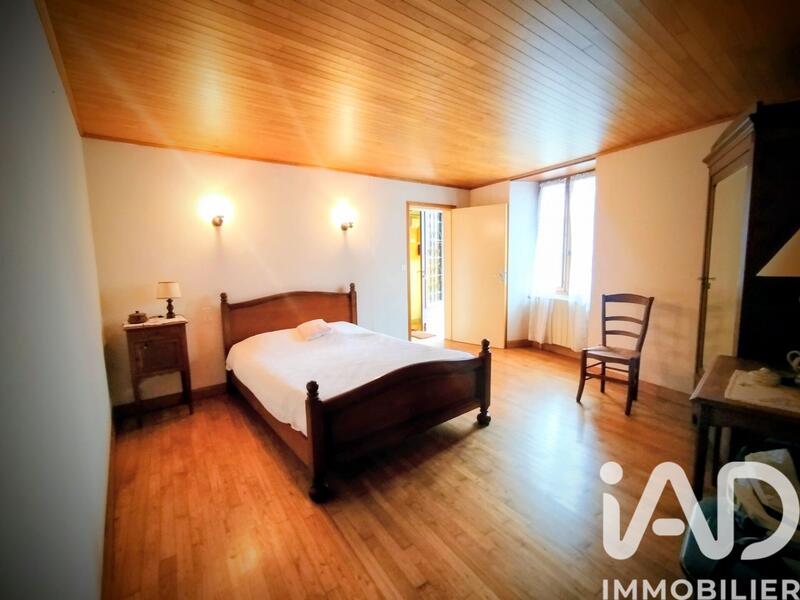 Maison de village - 223 m² - 10 pièces