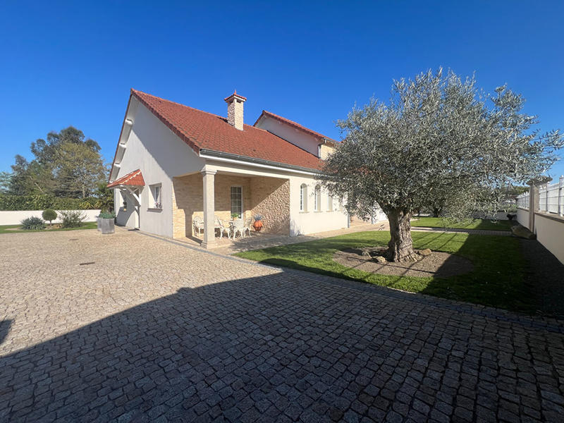 Maison contemporaine - 195 m² - 6 pièces