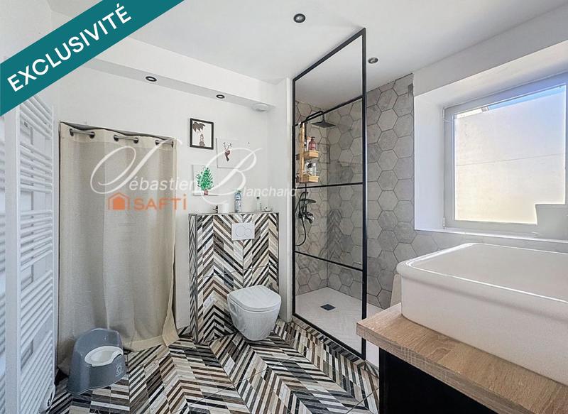 Maison - 269 m² - 8 pièces