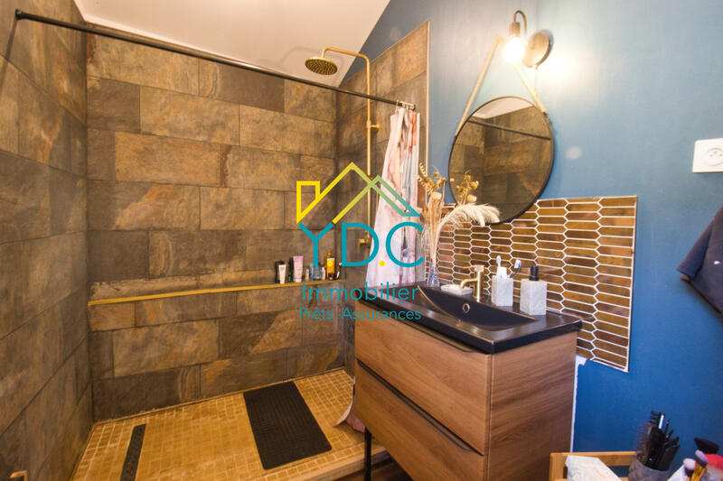 Maison - 152 m² - 6 pièces