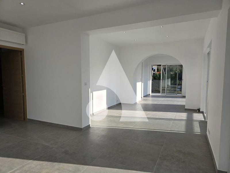 Appartement - 80 m² - 3 pièces