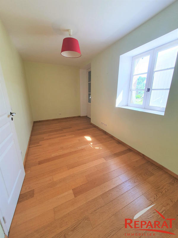 Maison - 180 m² - 7 pièces