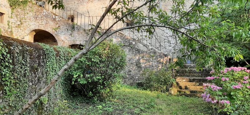 Maison - 350 m² - 13 pièces