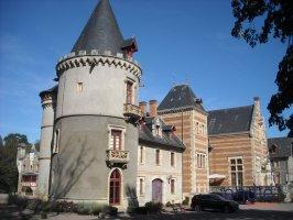 Château - 3 800 m² - 36 pièces