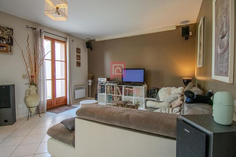 Maison - 104 m² - 7 pièces