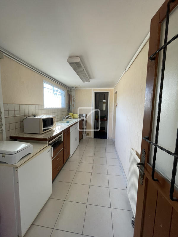 Maison - 160 m² - 8 pièces