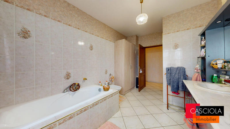 Maison - 172 m² - 7 pièces