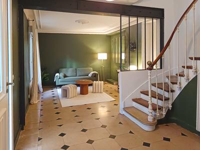 Maison - 150 m² - 8 pièces