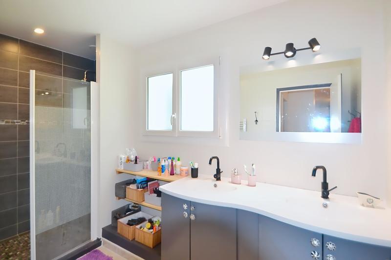 Maison - 206 m² - 6 pièces