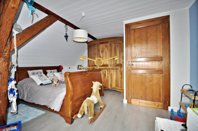 Maison - 143 m² - 7 pièces