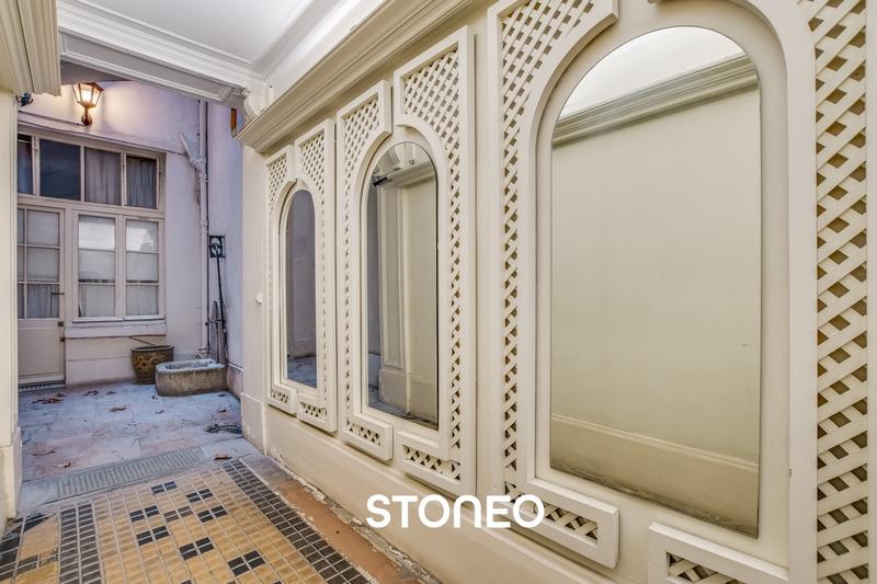 Appartement ancien - 71 m² - 2 pièces