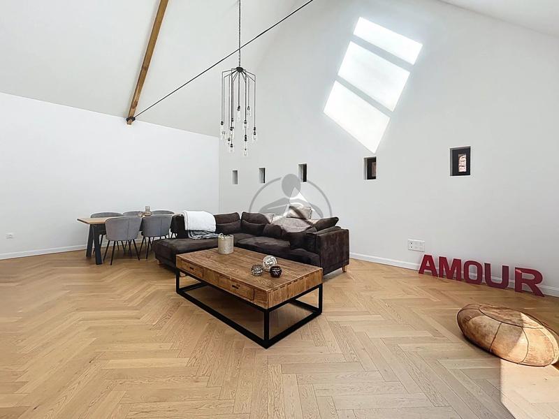 Maison - 183 m² - 6 pièces