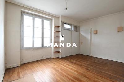 Studio - 25 m² - 1 pièce