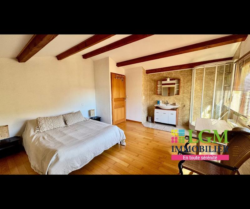 Villa - 217 m² - 5 pièces