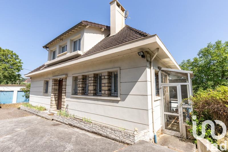 Maison - 180 m² - 7 pièces