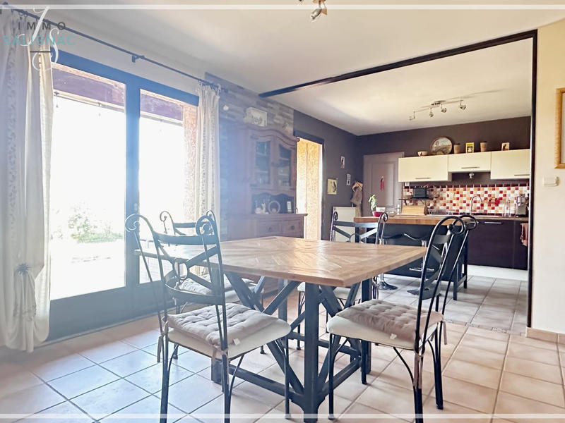 Maison - 100 m² - 5 pièces