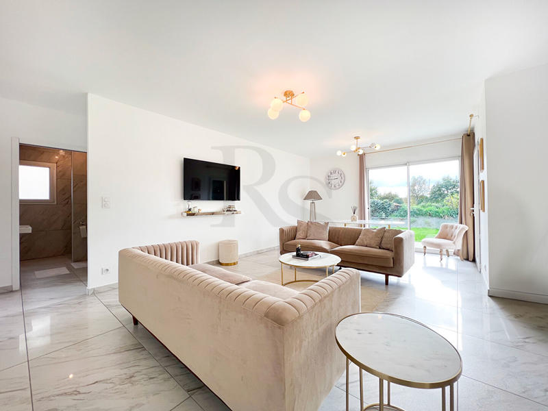 Maison - 98 m² - 5 pièces