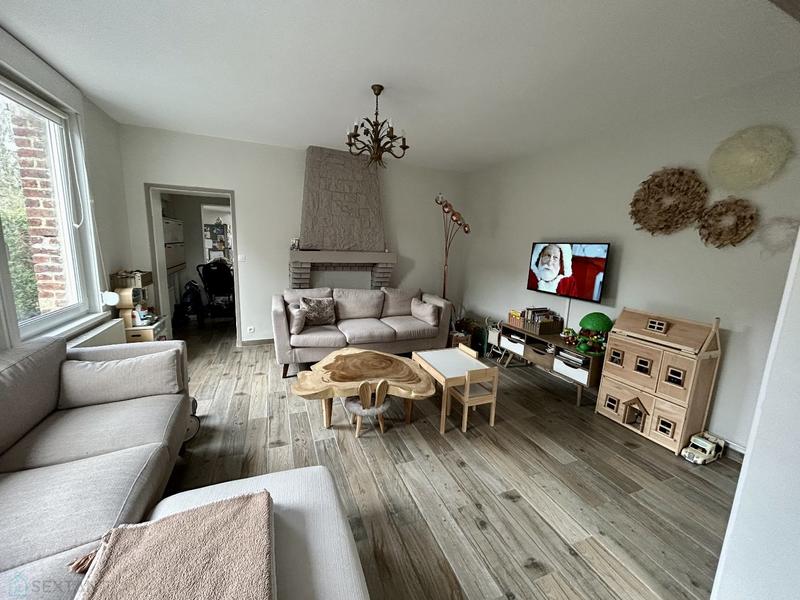 Maison - 93 m² - 5 pièces