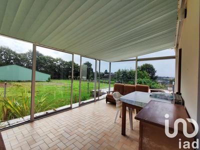 Maison - 95 m² - 6 pièces