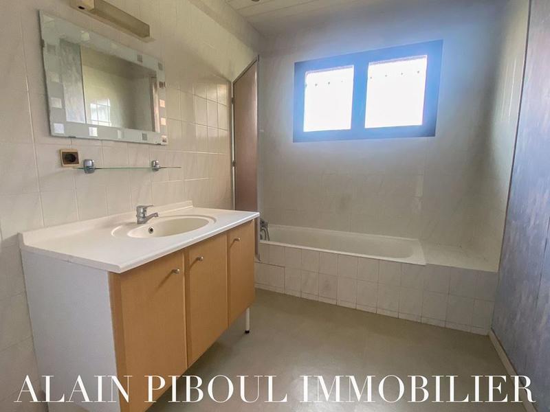 Maison traditionnelle - 94 m² - 4 pièces