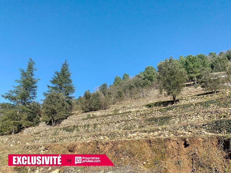 Terrain constructible - 2 406 m²